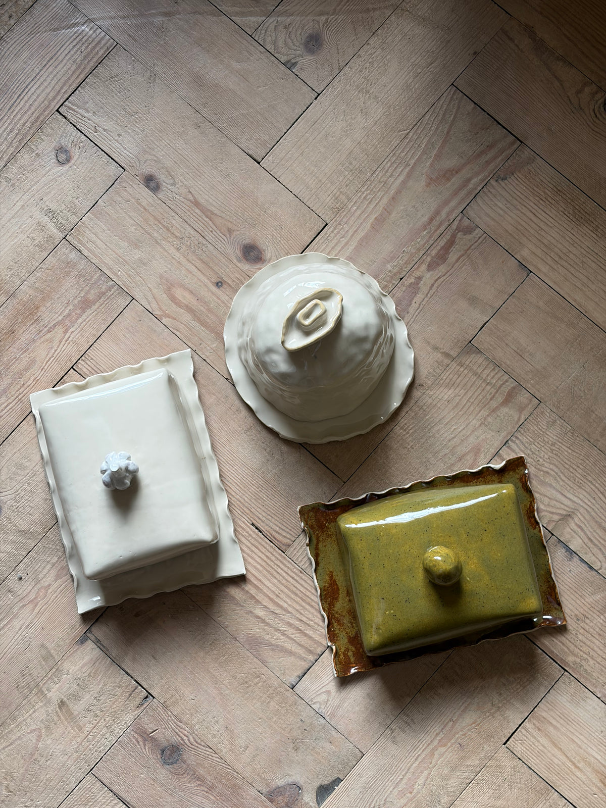 Mossy green imperfect butter dish