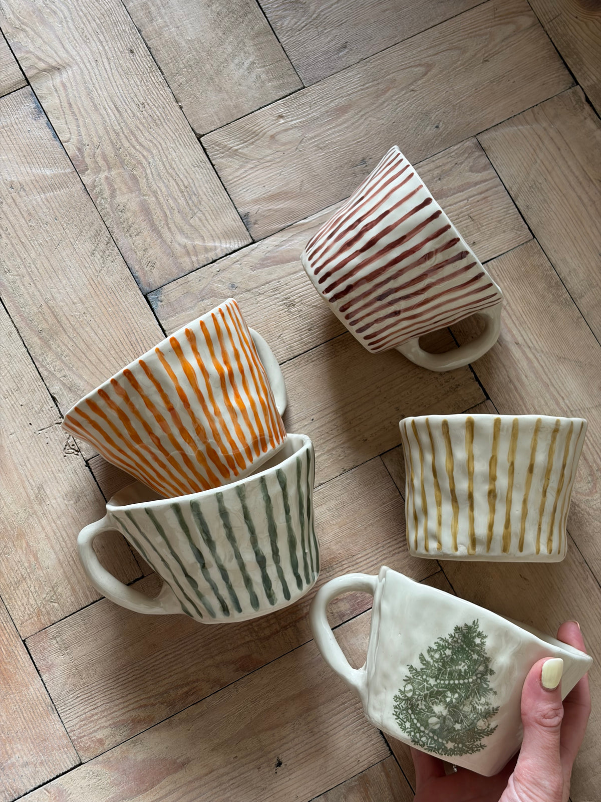 Green thin stripe mug