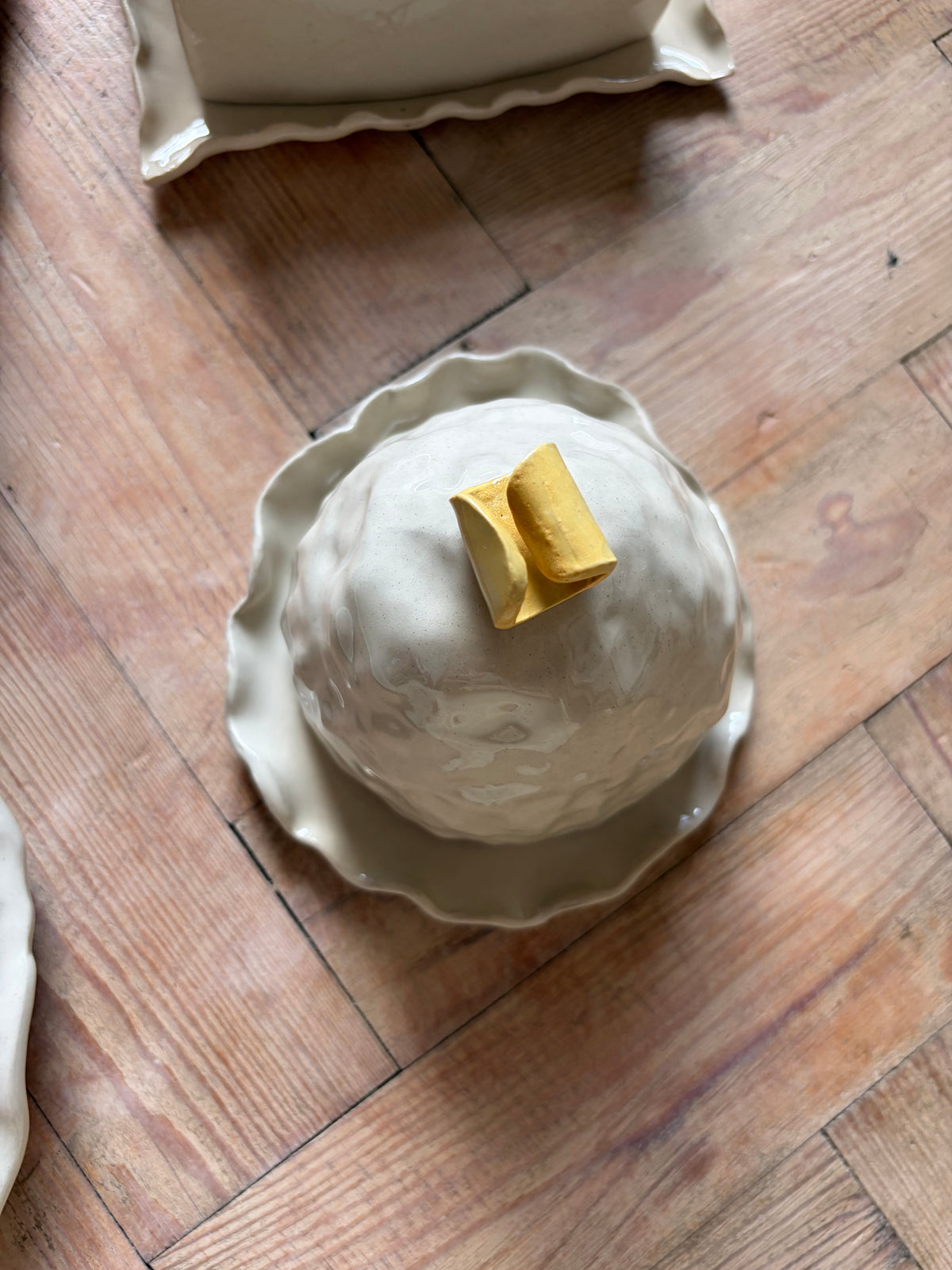 Butter curl butter dish