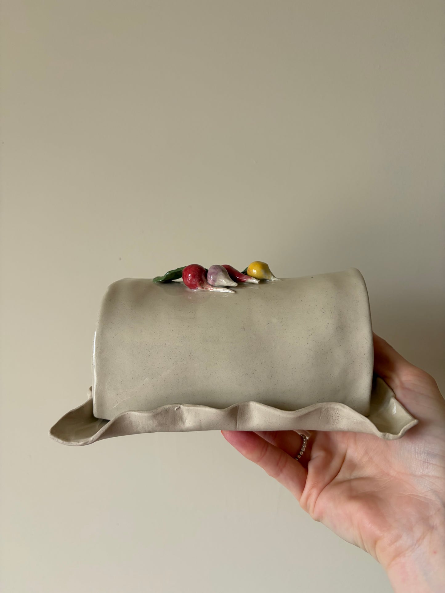 Imperfect radish butter dish