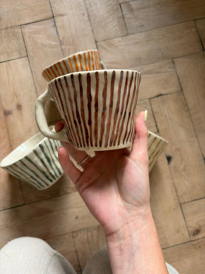 Chestnut thin stripe mug