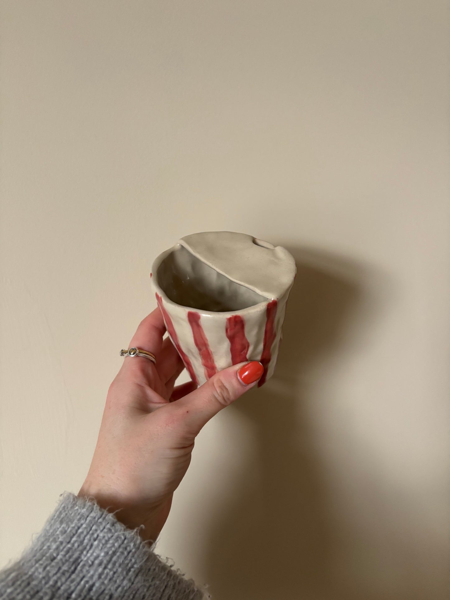 Striped takeaway mug