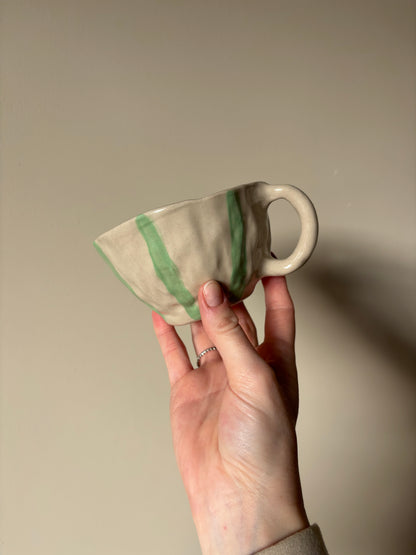 Pistachio striped mug