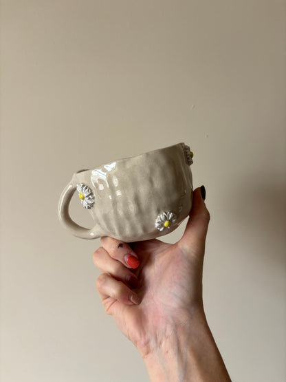 White flower mug