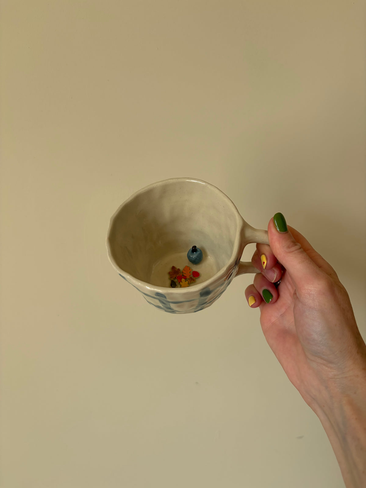 Blue gingham pumpkin mug