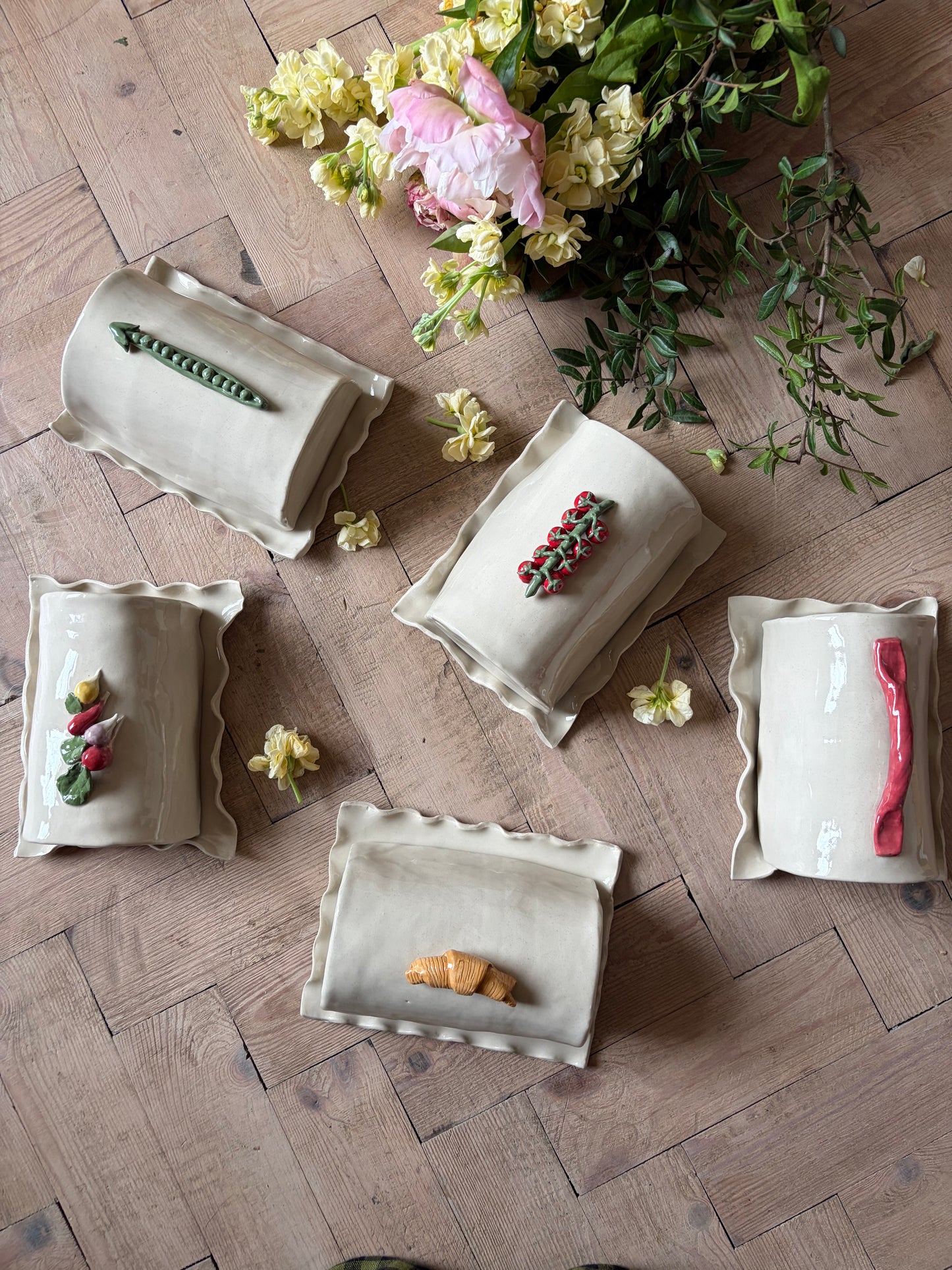 Imperfect radish butter dish