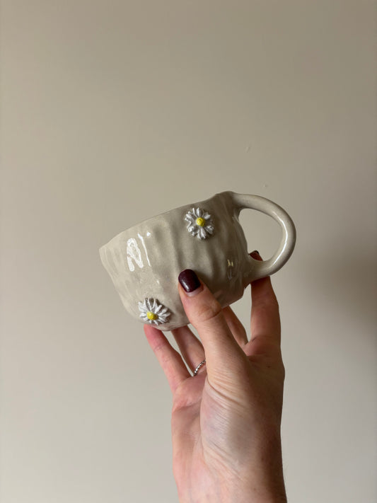 White flower mug