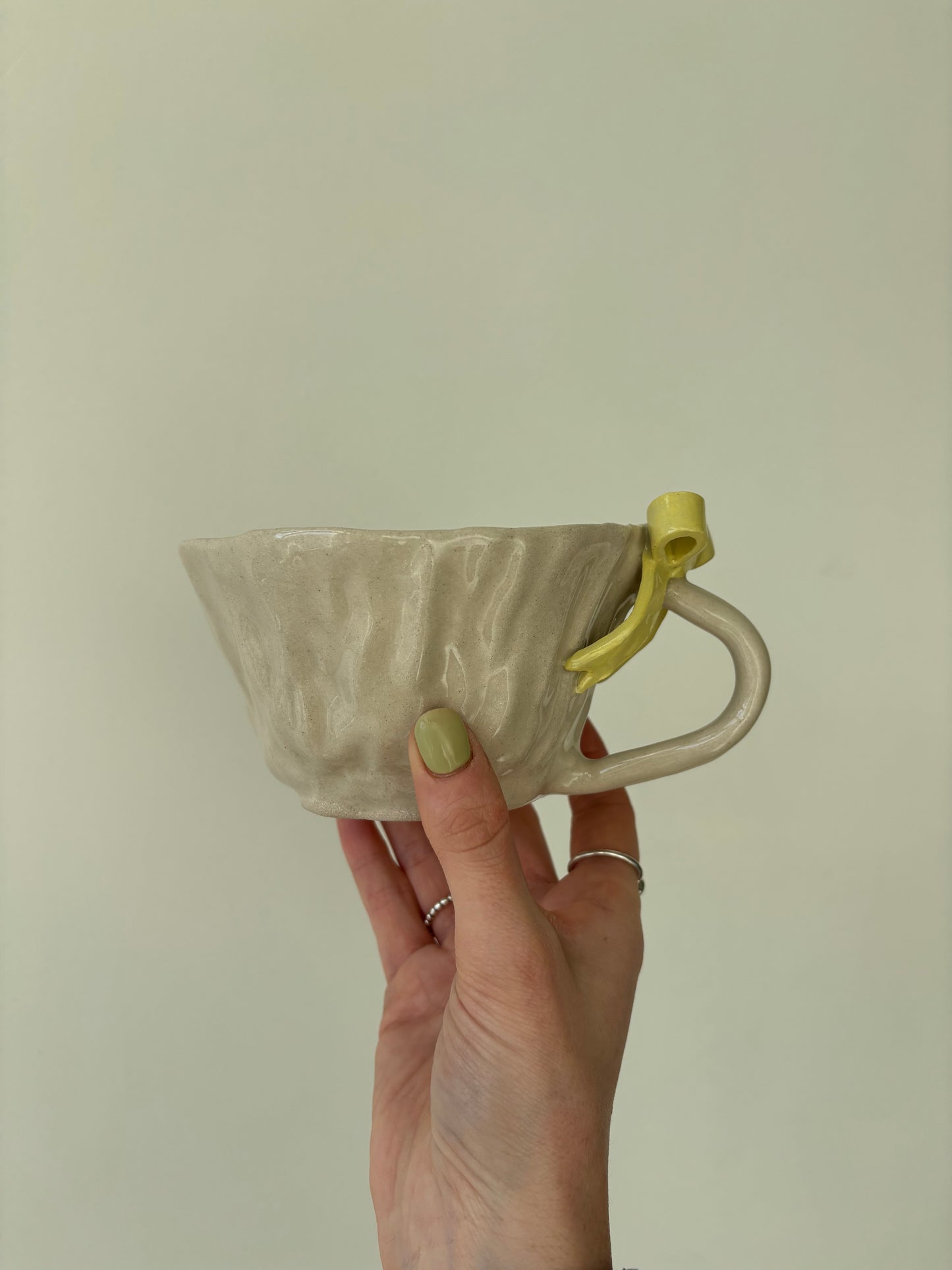 Chunky bow mug