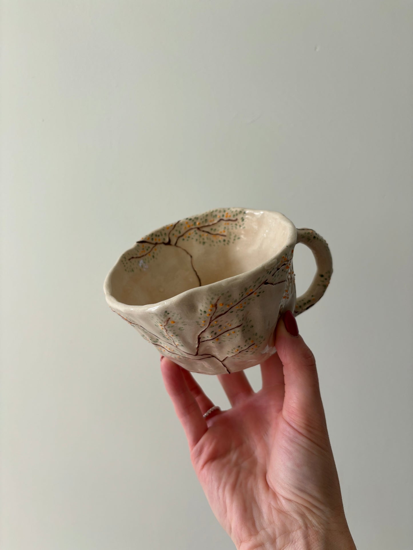 Dainty fruit mug