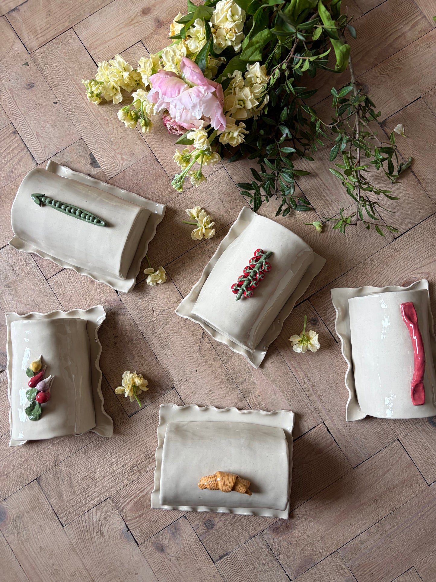 Peas in a pod butter dish